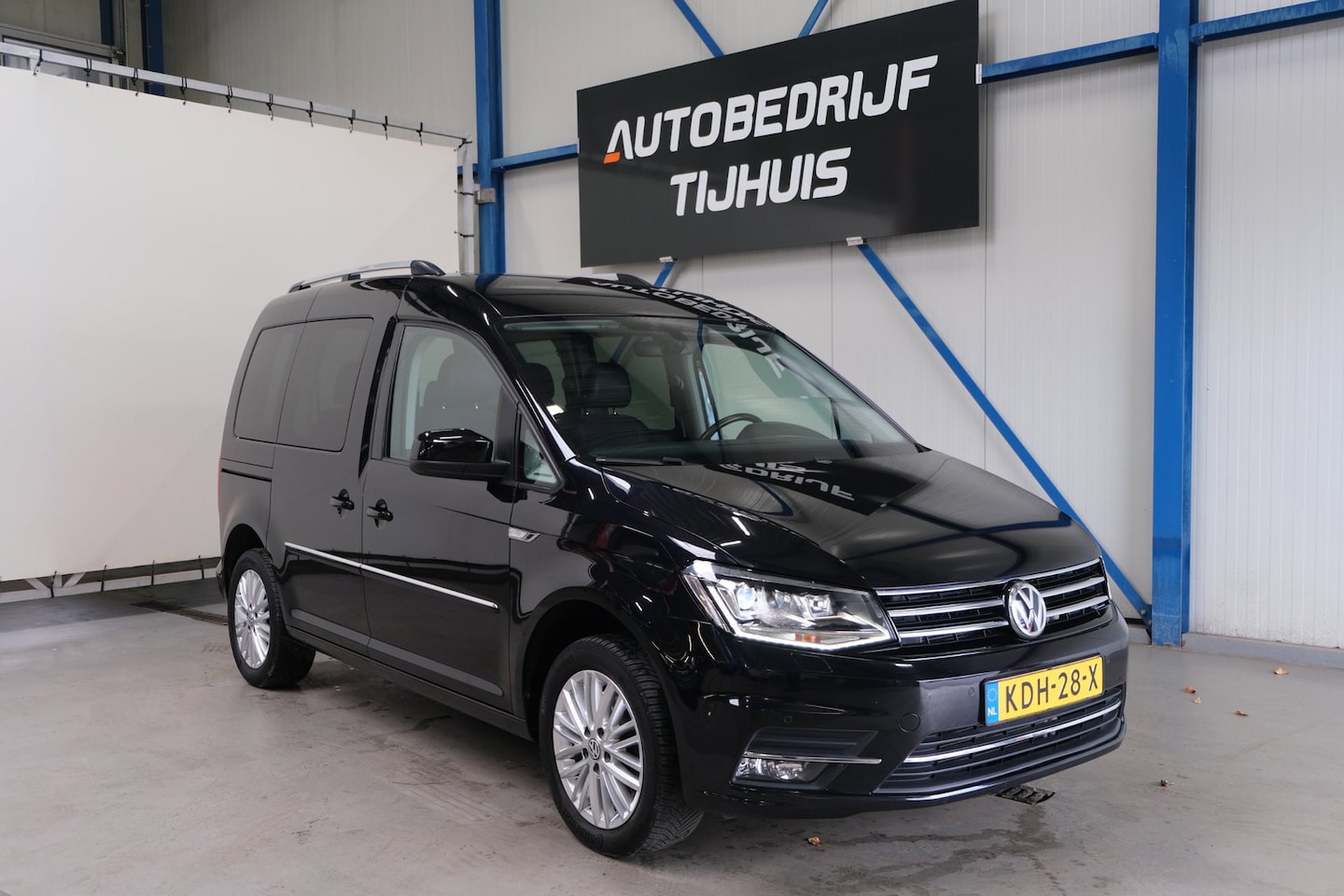 Volkswagen Caddy - 1.4 TSI Highline Automaat - Airco, Cruise, Navi, Stoelverwarming, Camera, Trekhaak. - AutoWereld.nl