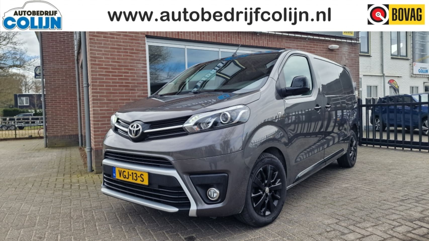 Toyota ProAce Worker - 2.0 D-4D Black Line 2.0 D-4D Black Line, 2x Schuifd, Navigatie, Climate Control - AutoWereld.nl