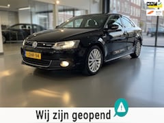 Volkswagen Jetta - Jetta, 1.4 TSI Hybrid Highline/Navi/F1/DSG-7/Led/Xenon