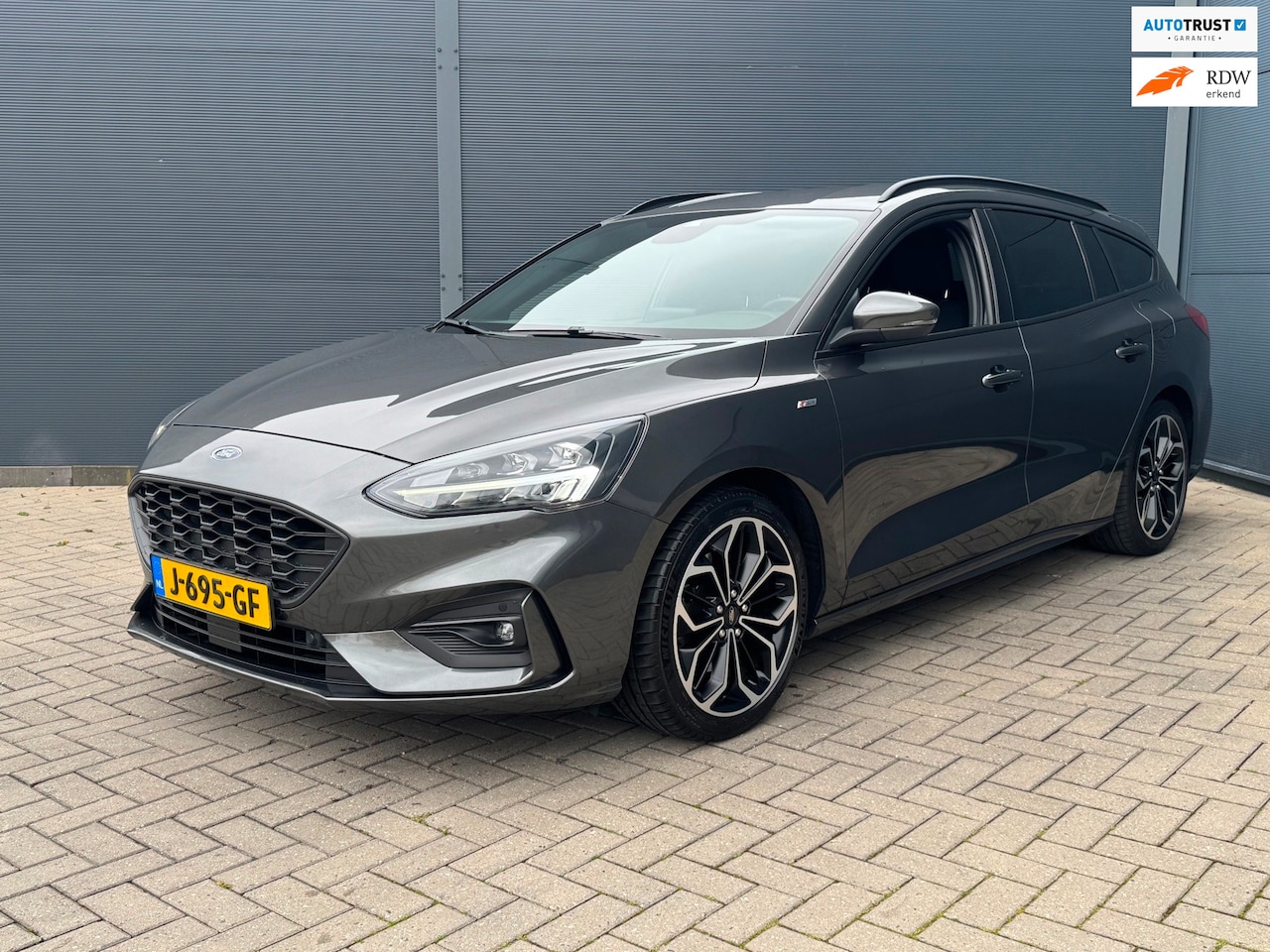 Ford Focus Wagon - 1.0 EcoBoost Vignale ST- Line / Camera / Bom vol - AutoWereld.nl
