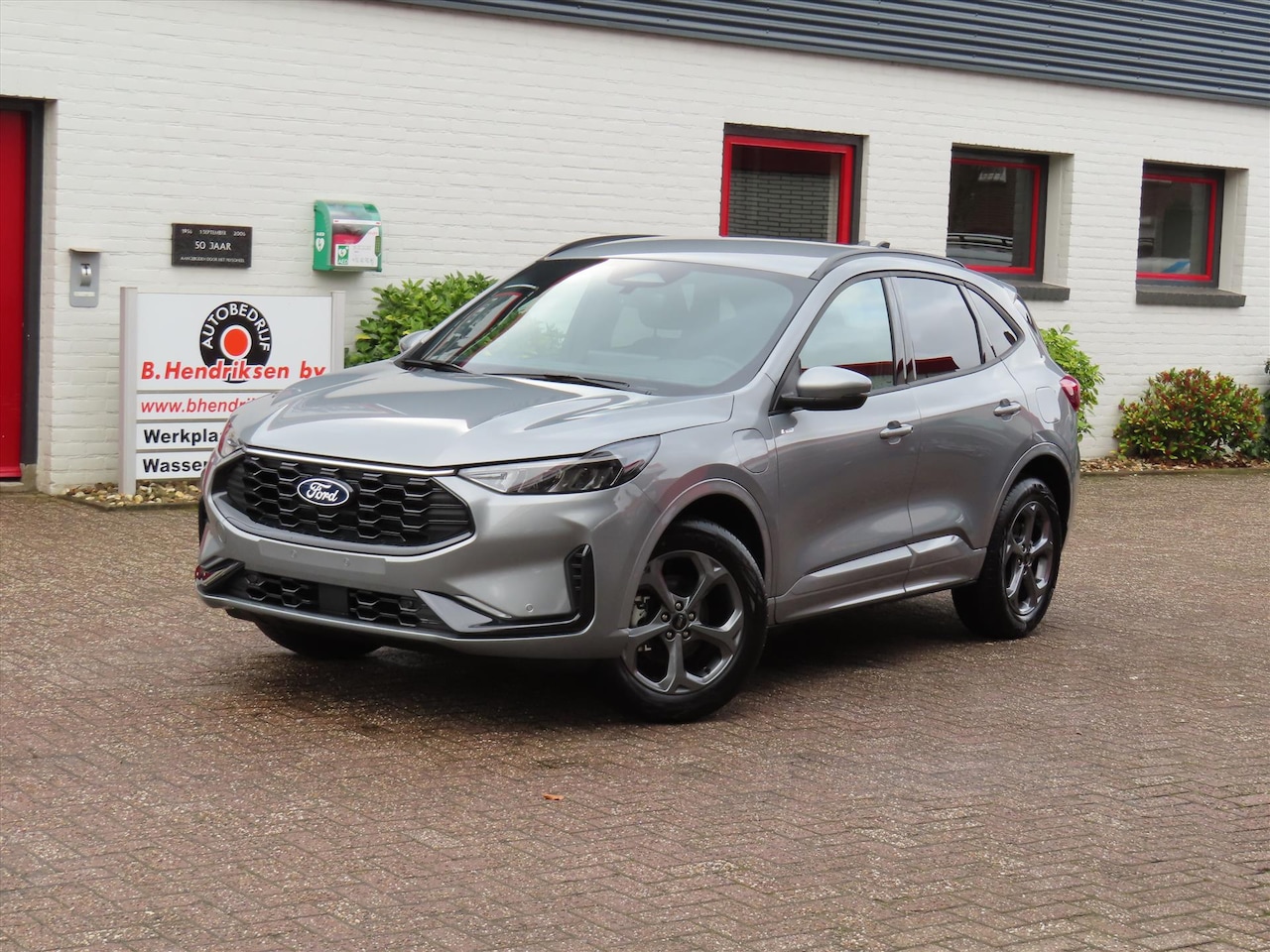Ford Kuga - 2.5 PHEV 243pk e-CVT ST-Line/ Nieuwe voorraad auto met 8000 euro korting/ Driver Assistanc - AutoWereld.nl