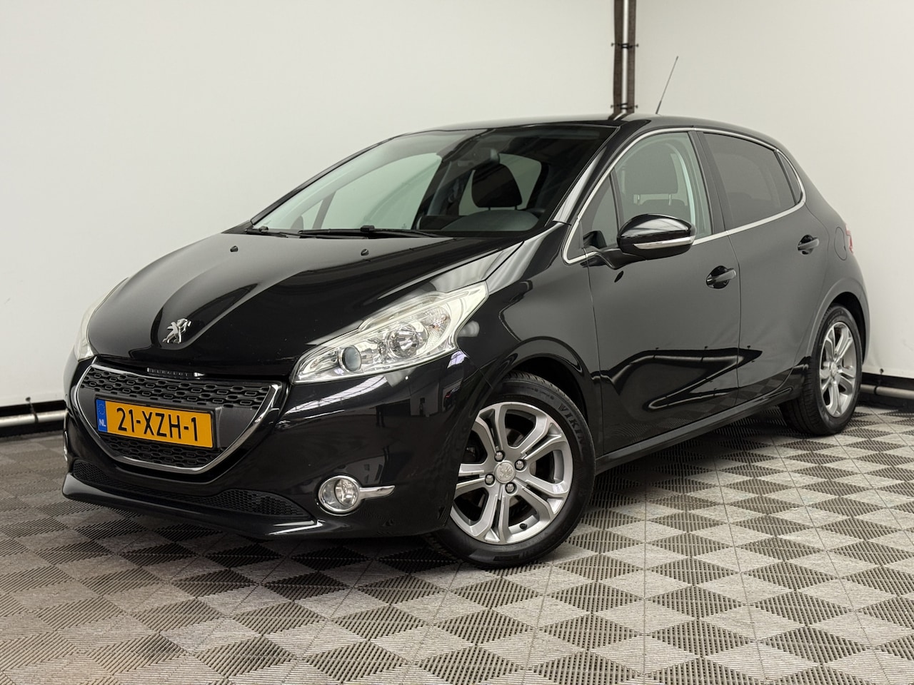 Peugeot 208 - 1.6 VTi Allure 5-drs ECC Carplay NL Auto - AutoWereld.nl