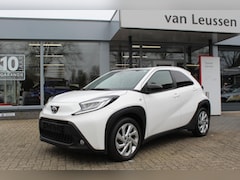 Toyota Aygo X - 1.0 VVT-I MT FIRST STOELVERW. LM-VELGEN CLIMA APPLE/ANDROID CAMERA DAB BLUETOOTH