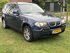 BMW X3 - 3.0 I AUT Executive