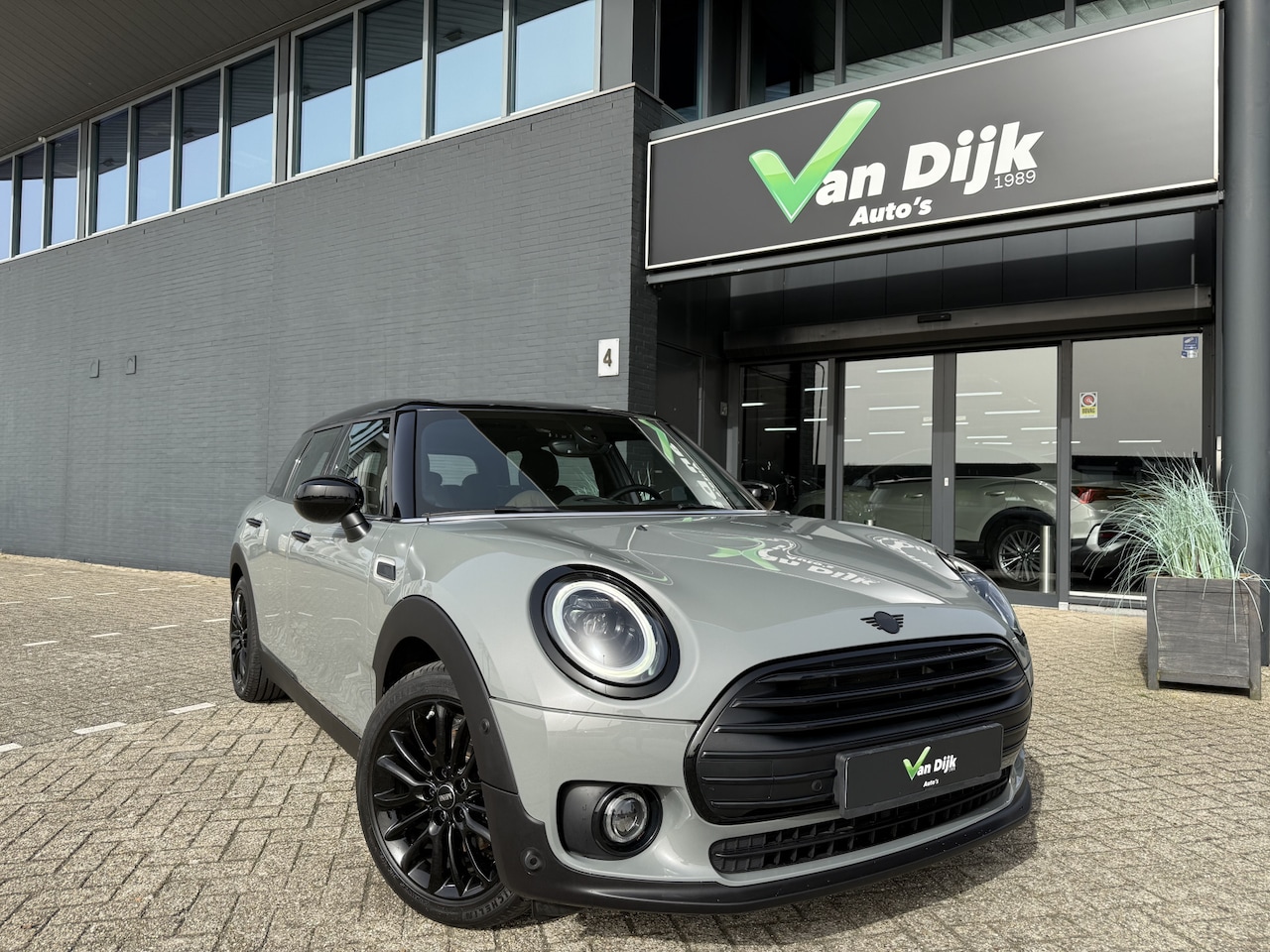 MINI Clubman - Mini 1.5 Cooper Panodak Leer Navi Camera Head-Up H+k - AutoWereld.nl