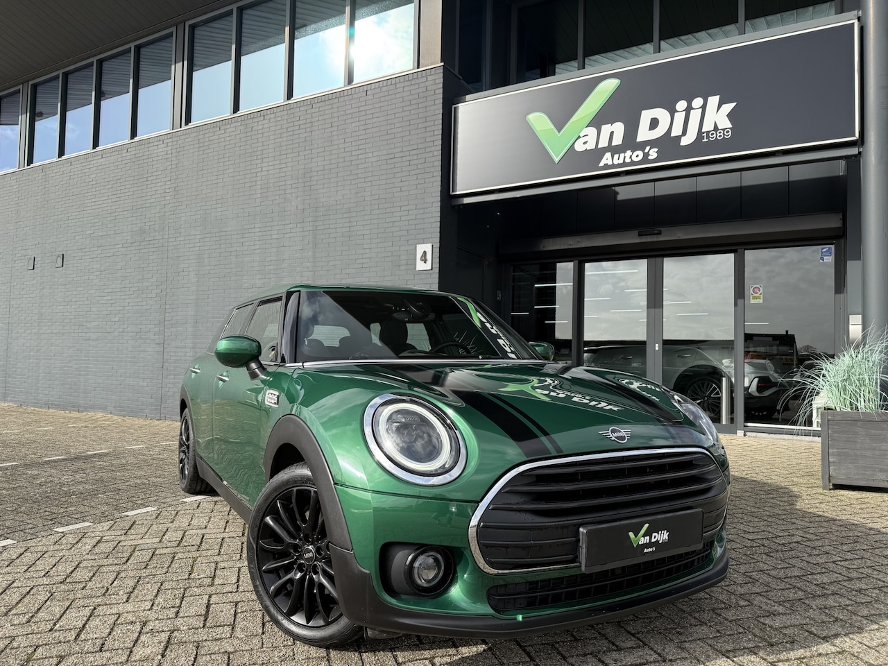 MINI Clubman - Mini 1.5 Cooper Panodak Navi Camera Pdc - AutoWereld.nl