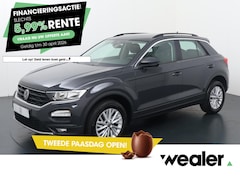 Volkswagen T-Roc - 1.0 TSI Style | 110 PK | Adaptive cruise control | Climate control | Navigatiesysteem | Ap