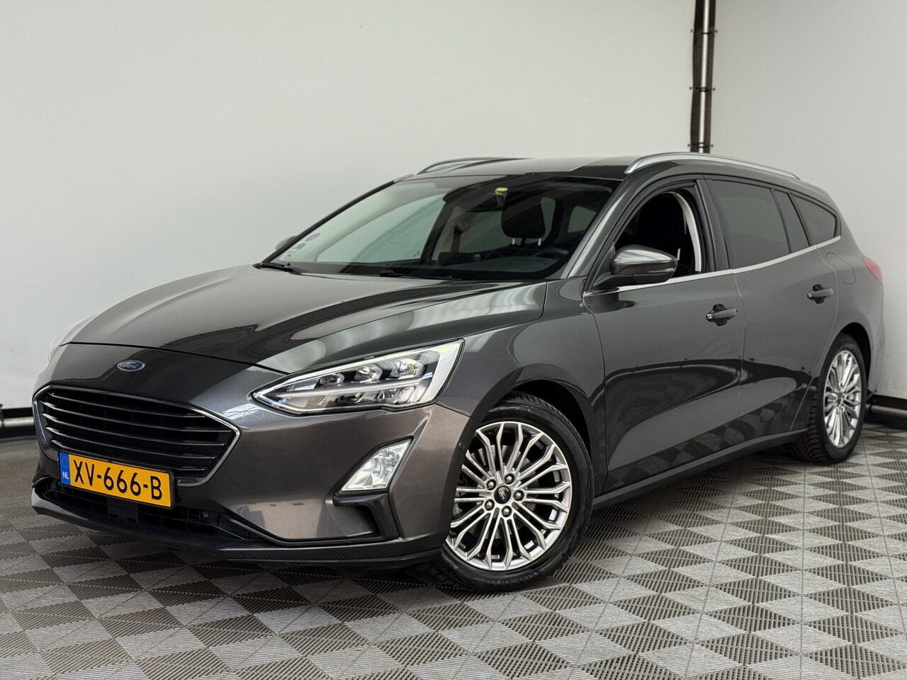 Ford Focus Wagon - 1.0 EcoBoost Titanium Business Zeer Compleet NL Auto - AutoWereld.nl