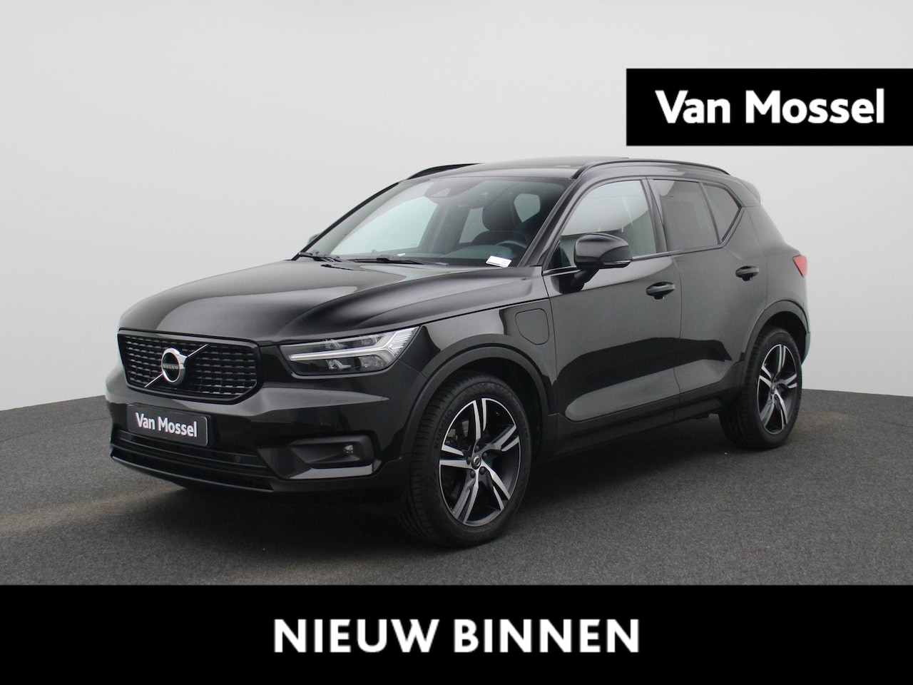 Volvo XC40 - T4 Recharge Geartronic R-Design | PANO-SCHUIFDAK | CAMERA | NAVIGATIE | STUUR- EN STOELVER - AutoWereld.nl