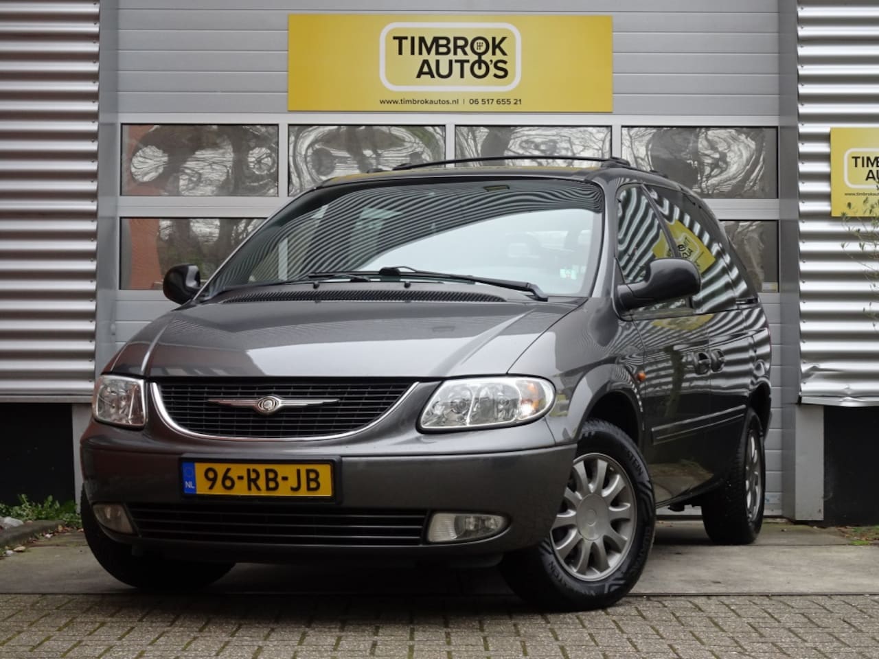 Chrysler Voyager - 3.3i V6 LX Aut. 6-pers / APK 03-2027 / Keurige auto! - AutoWereld.nl