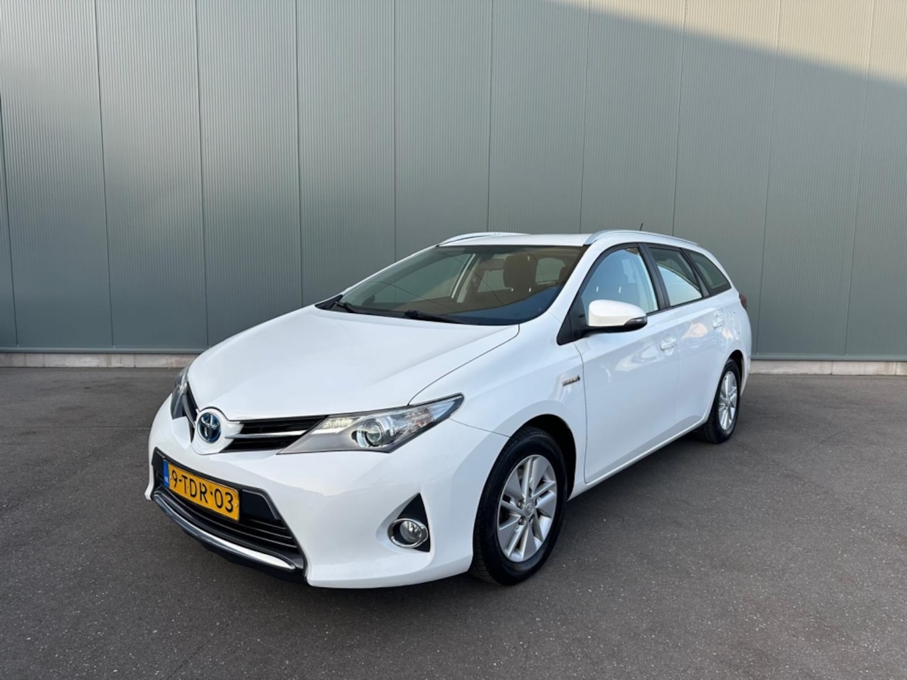 Toyota Auris Touring Sports - 1.8 Hybr. Aspiration CAMERA | NAP ! - AutoWereld.nl