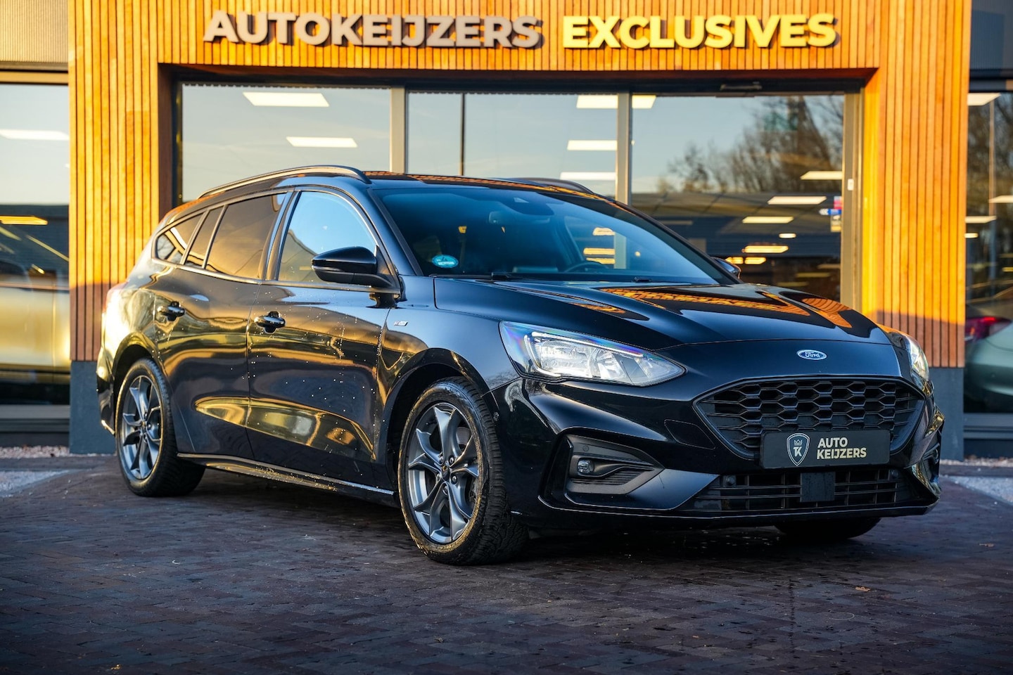 Ford Focus Wagon - 1.0 EcoBoost ST Line Automaat Stoelverwarming Stuurverwarming - AutoWereld.nl