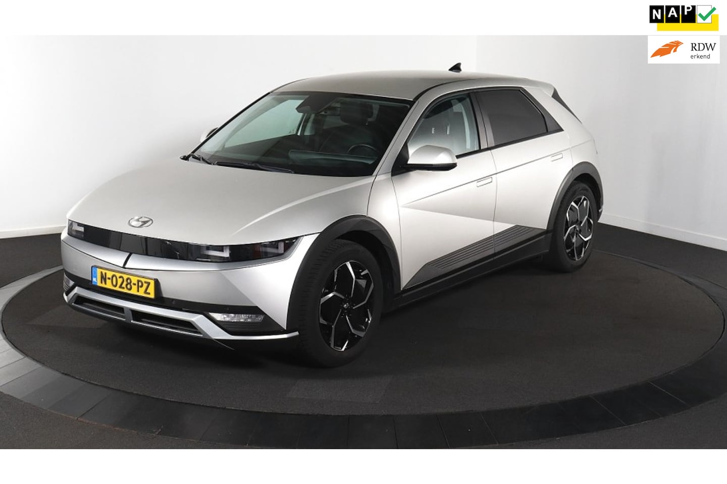 Hyundai IONIQ 5 - Connect+ 58 kWh AFNEEMBARE TREKHAAK/STOELVERWARMING/APPLE CARPLAY - AutoWereld.nl