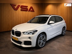 BMW X1 - SDrive20i High Executive M-pakket|Stoelvw|Panorama|Trekhaak|Camera|4-seizoen banden|key-le