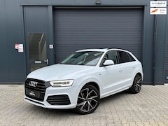 Audi Q3 - 2.0 TFSI 220pk Quattro S-Line AUTOMAAT PANO KEYLESS CAMERA