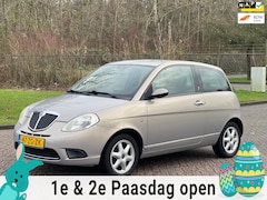 Lancia Y(psilon) - Ypsilon 1.2 Oro/AIRCO/ELECRAMEN VOOR/TREKHAAK