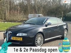 Alfa Romeo GT - 1.8 T.Spark Distinctive/AIRCO/CRUISE/LEDER/VERWARMDE VOORST/PARKEERSENS ACHTER/TREKHAAK