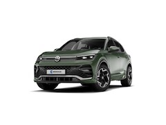 Volkswagen Tiguan - R-Line Edition - eHybrid Inclusief €2000, - inruilvoordeel | Trekhaak | 'App-Connect' draa