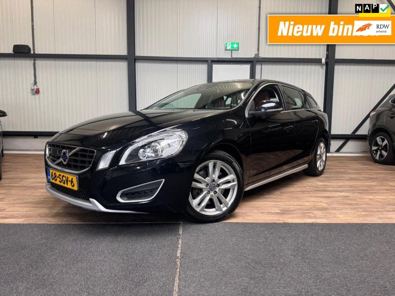 Volvo V60 - 2.0 T5 Summum 2.0 T5 Summum - AutoWereld.nl