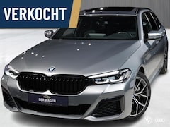BMW 5-serie - 530E xDrive M SPORT / PANODAK / LEDER / HIFI / 19"