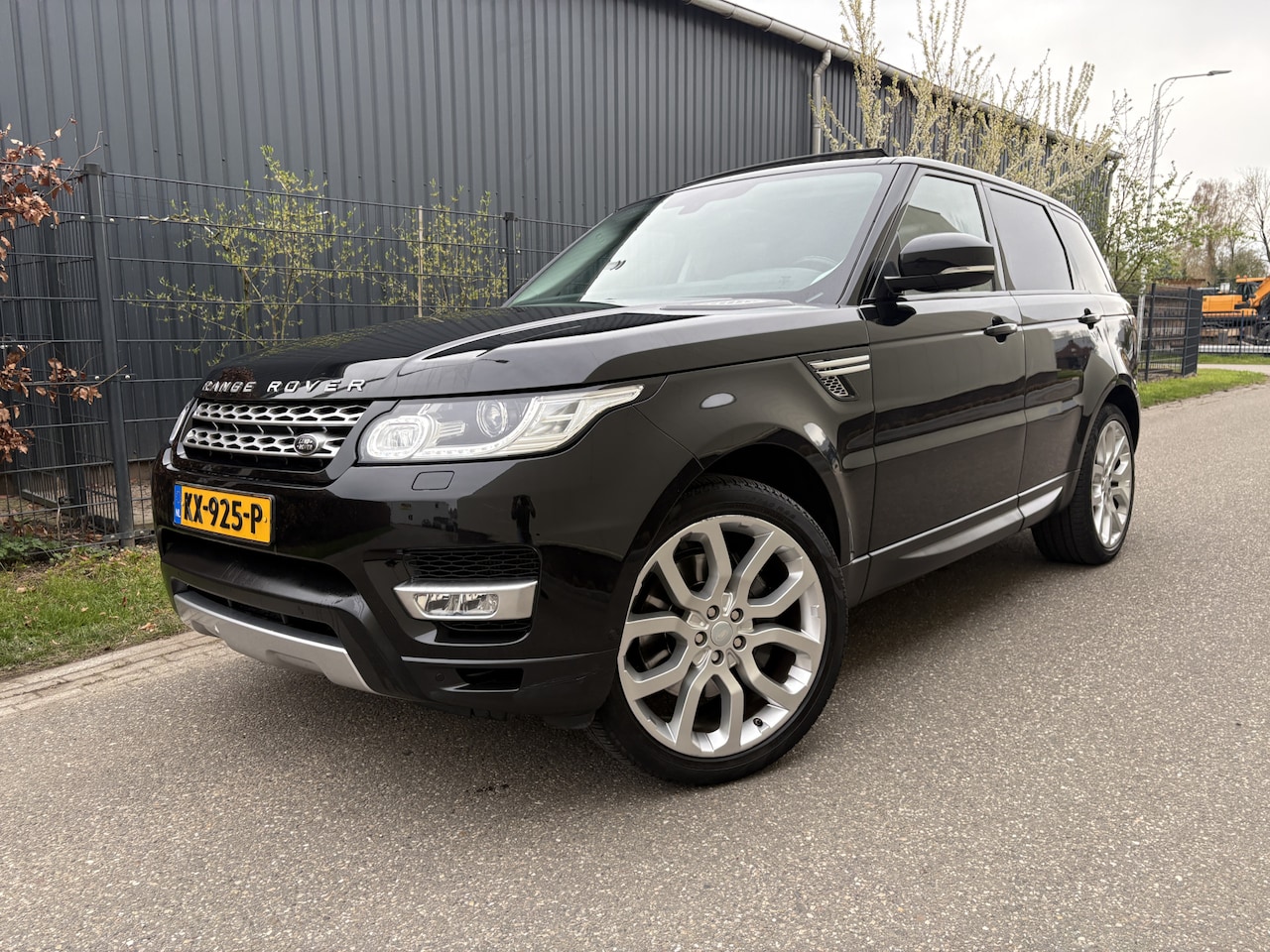 Land Rover Range Rover Sport - 3.0 SDV6 HSE Dynamic / AUTOMAAT / PANORAMADAK / 148dkm! - AutoWereld.nl