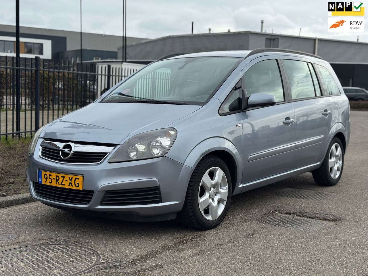 Opel Zafira - 1.8 Executive Ecc/7pers - AutoWereld.nl