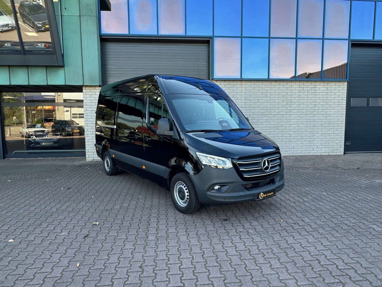 Mercedes-Benz Sprinter - 317 L2H2 2x Schuifdeur Alarm kl3 Adaptieve cruise Digitale binnenspiegel Pro Trekhaak 3.5T - AutoWereld.nl