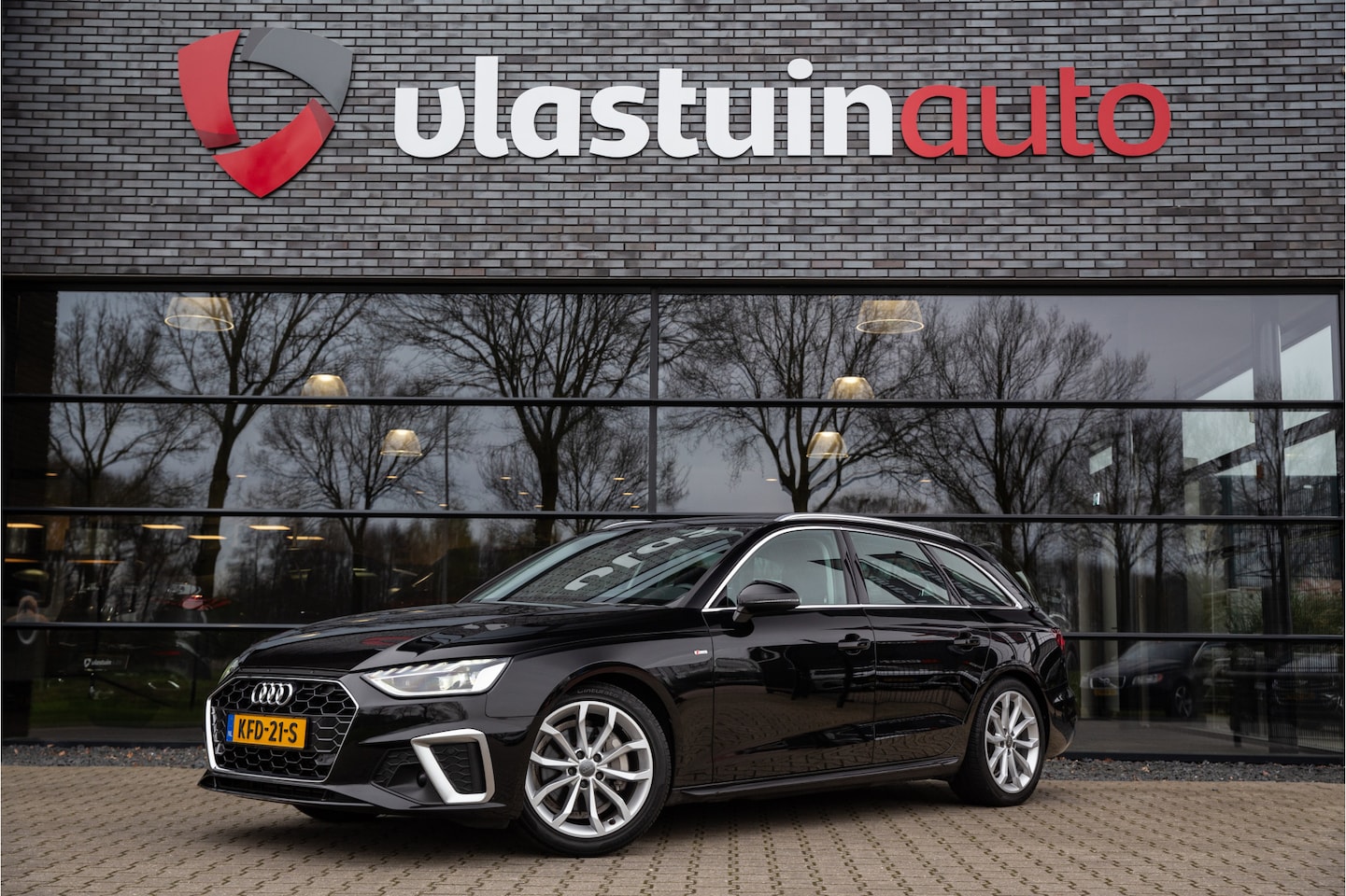 Audi A4 Avant - 40 TFSI S edition 40 TFSI S edition , Trekhaak, Adap. cruise, - AutoWereld.nl