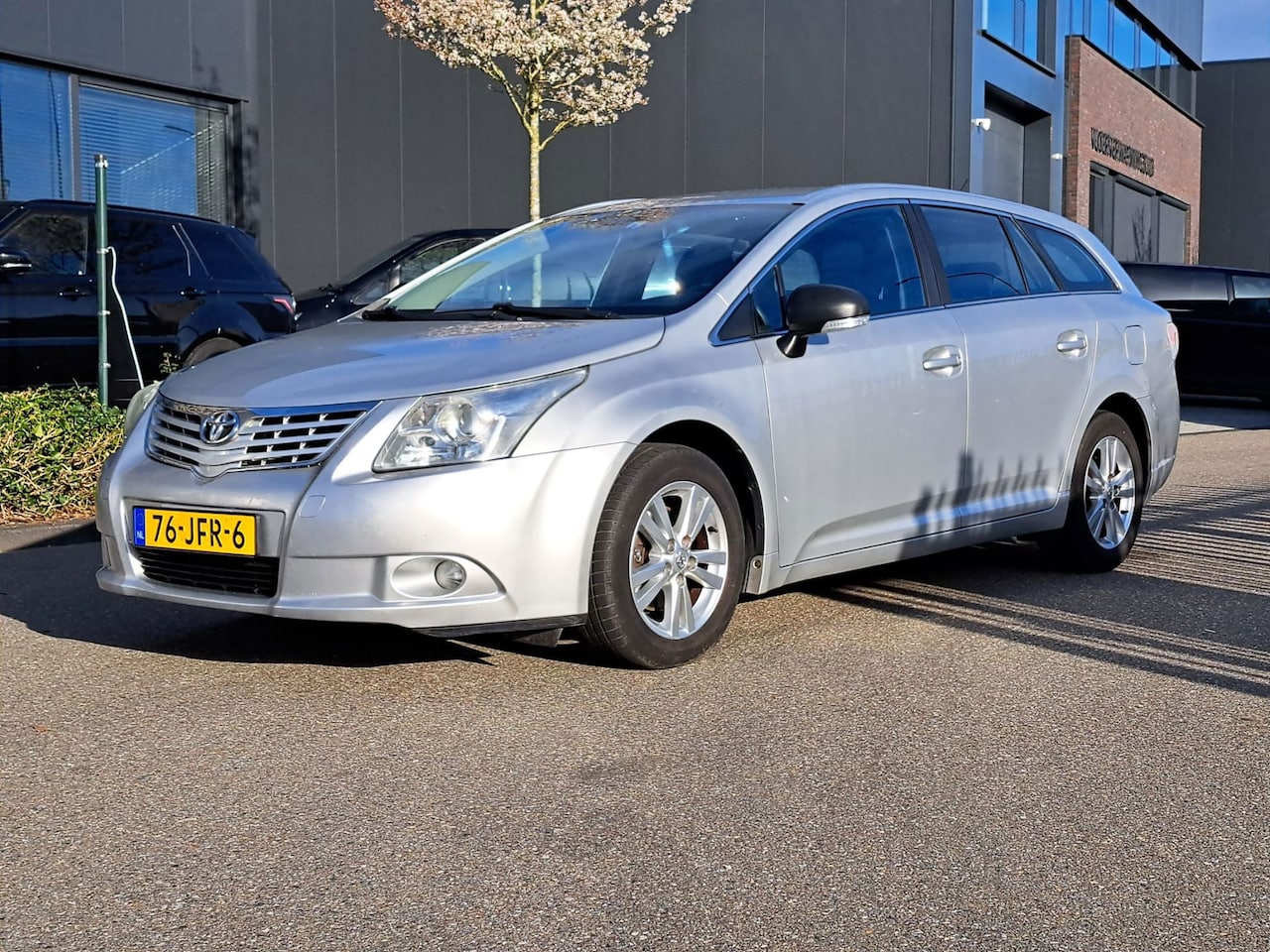 Toyota Avensis Wagon - 1.8 VVTi Dynamic Export - AutoWereld.nl