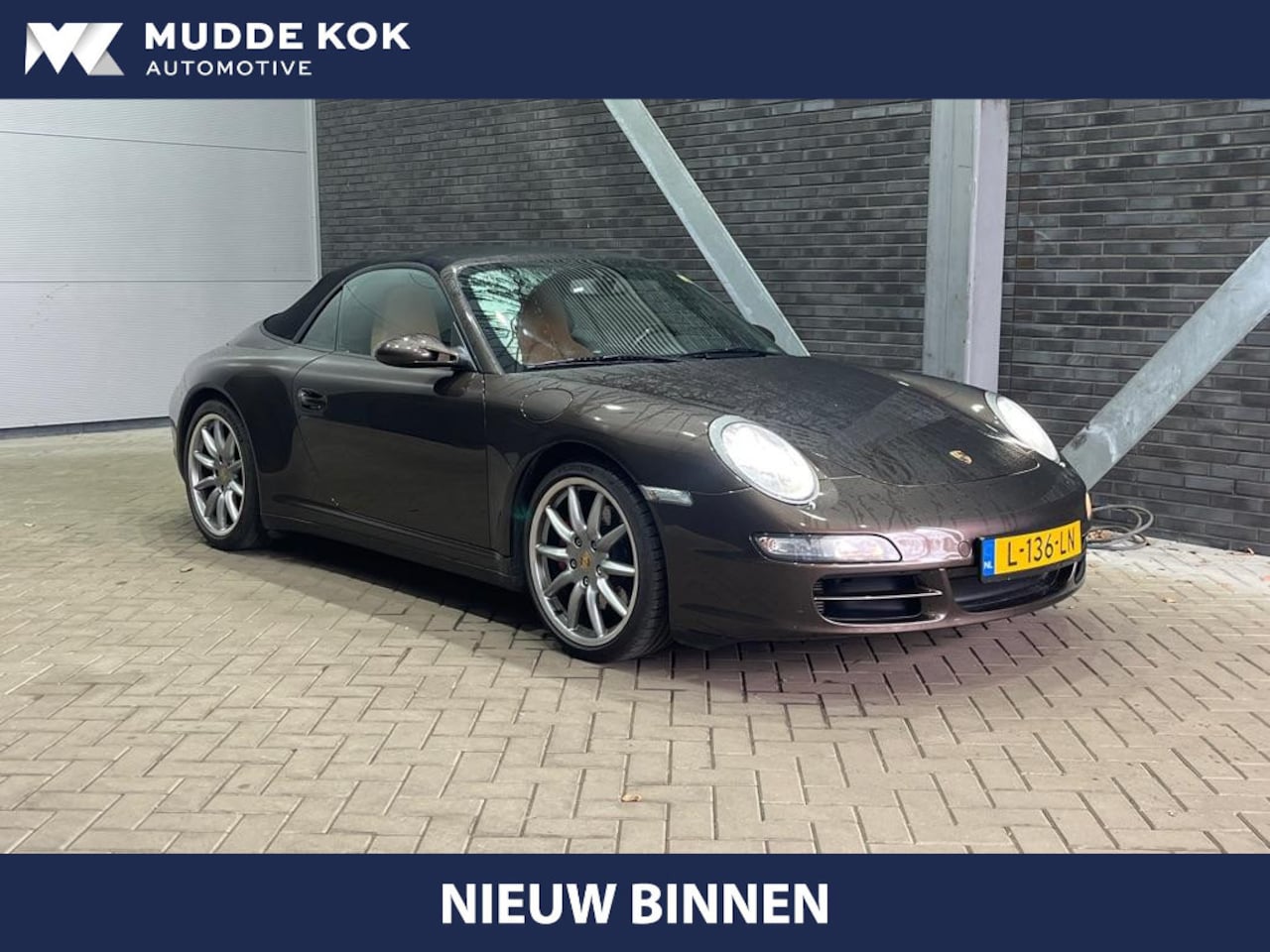 Porsche 911 Cabrio - 3.8 Carrera 4S 997.2 | Handgeschakeld | Macadamia Metallic | Memory | 19 inch - AutoWereld.nl