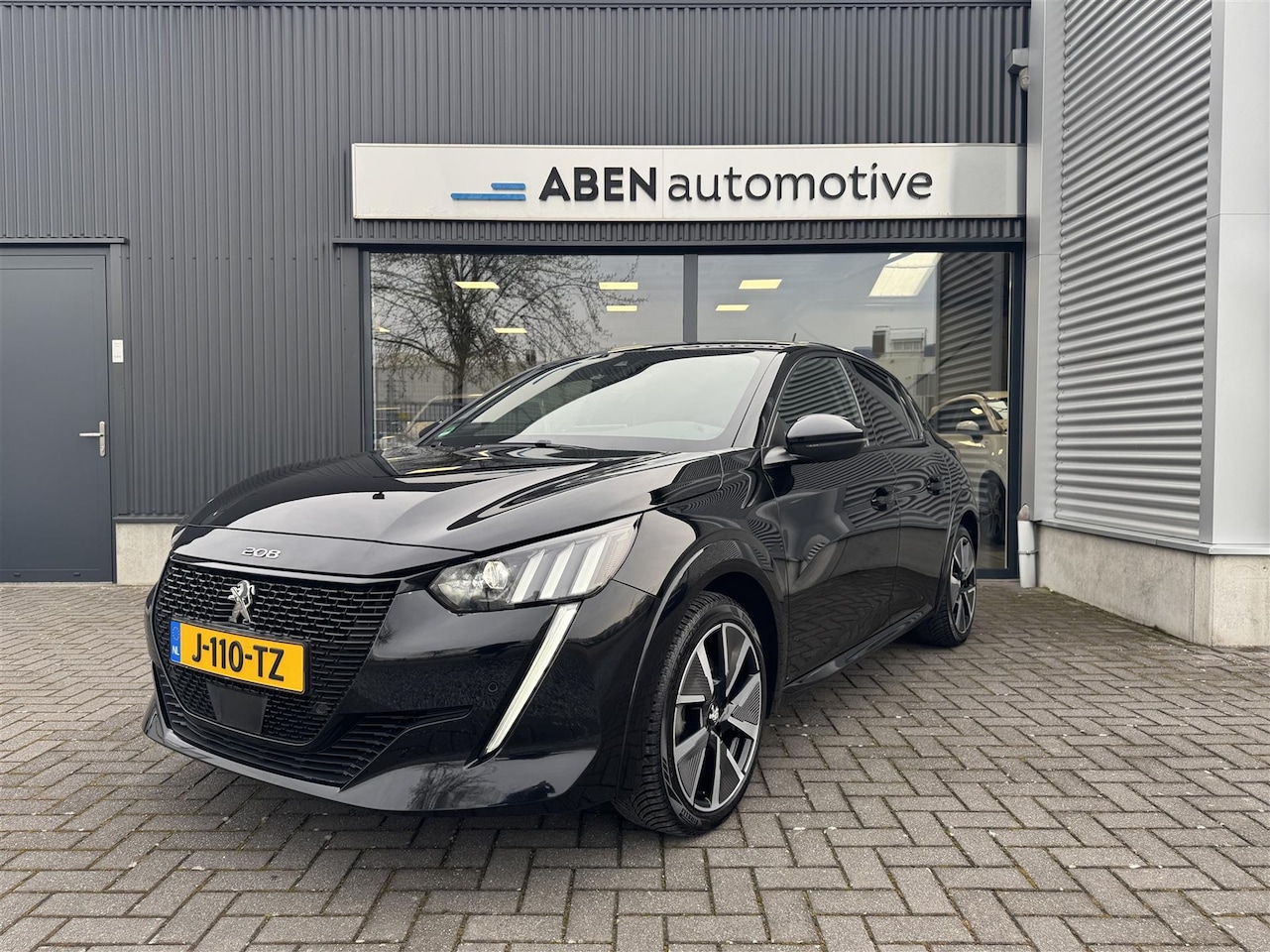 Peugeot e-208 - EV 136PK GT Pack 50 kWh (3-FASE|CAMERA|4-SEIZ|CARPLAY) - AutoWereld.nl