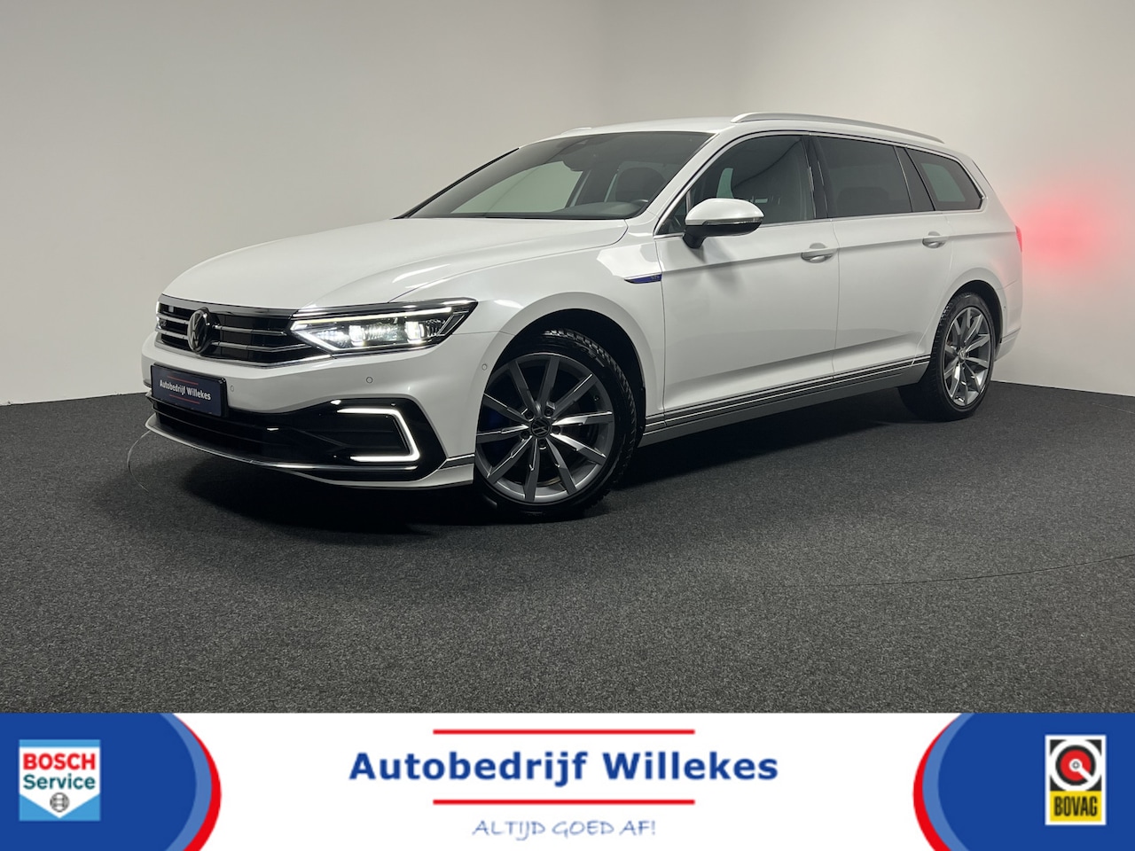 Volkswagen Passat - 1.4 TSI PHEV GTE Business | NAVI | TREKHAAK | KEYLESS | ACC | - AutoWereld.nl