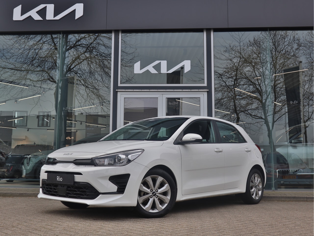Kia Rio - 1.2 DynamicPlusLine | All-Season banden | Navigatie | Camera | Stoel/Stuurverwarming | ECC - AutoWereld.nl