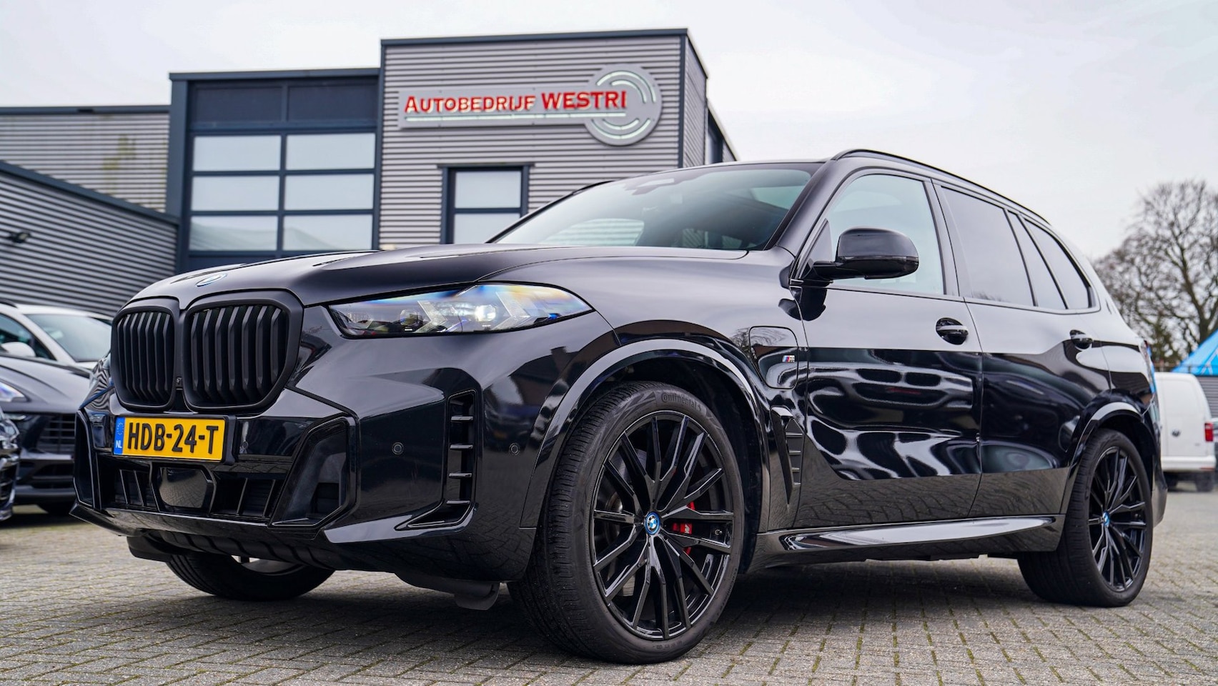 BMW X5 - XDrive50e | Luchtvering | Bowers&Wilkins | Stoelverkoeling | Massage | 360 | Stuurwielverw - AutoWereld.nl