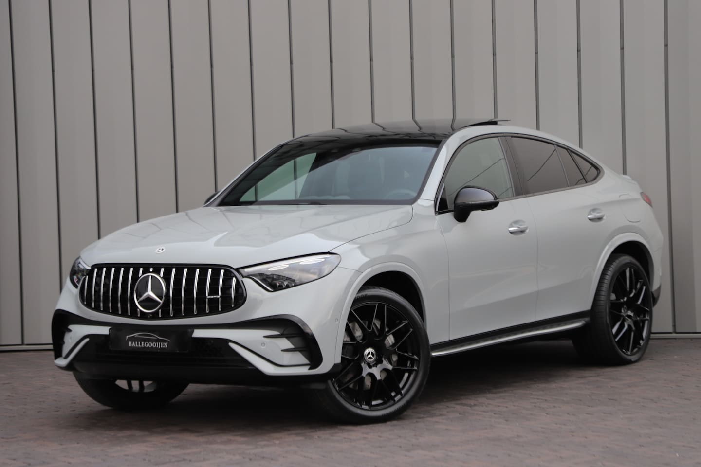 Mercedes-Benz GLC-klasse Coupé - 300e AMG 4-Matic | 313PK | Head-up | Keyless-go | Burmester | Pano | Sfeerverlichting | Di - AutoWereld.nl