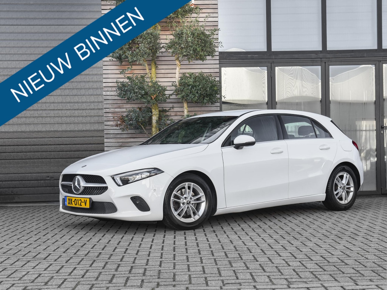 Mercedes-Benz A-klasse - 180 d Business Solution Limited Half Leer Navi Trekhaak Cruise Control Stoel verwarming - AutoWereld.nl