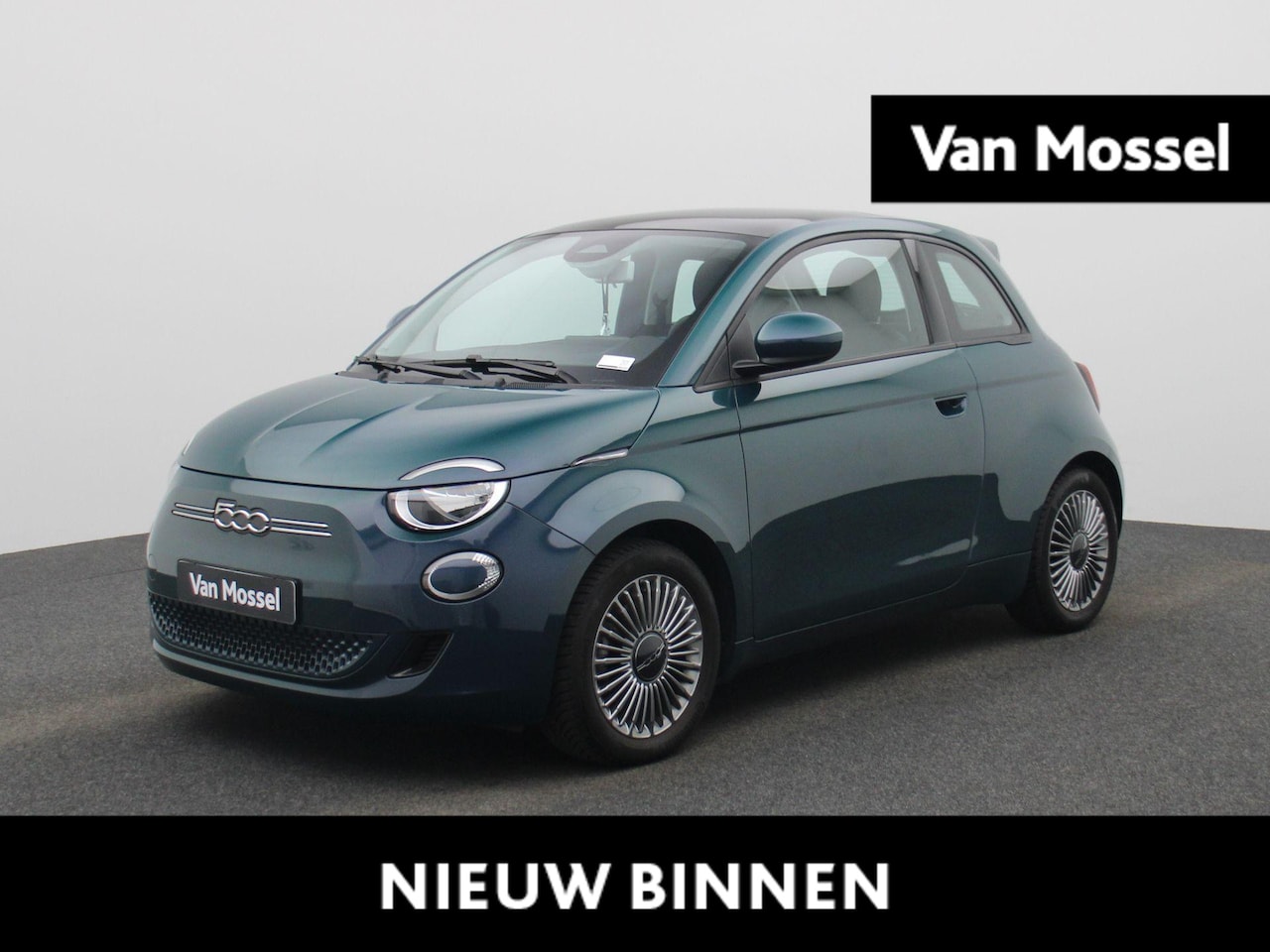 Fiat 500 - 500e 42 kWh Icon | Climate Control / ECC | Panoramadak | Licht metalen velgen 16 inch | Cr - AutoWereld.nl