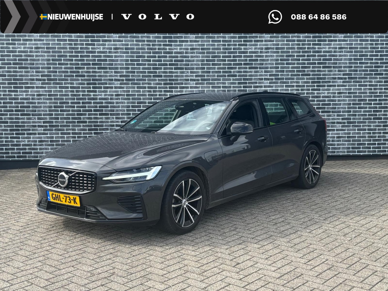 Volvo V60 - 2.0 T6 Plug-in hybrid AWD Plus Dark | PHEV | Trekhaak | Sportstoelen | Navigatie | Elektri - AutoWereld.nl