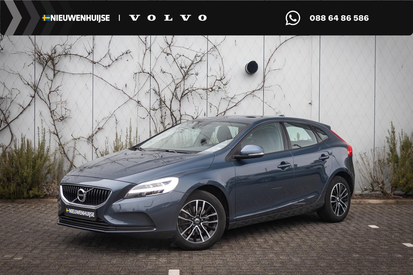 Volvo V40 - 2.0 T2 Nordic+ | Stoelverwarming | Trekhaak | Standkachel | LED Koplampen | Parkeercamera - AutoWereld.nl
