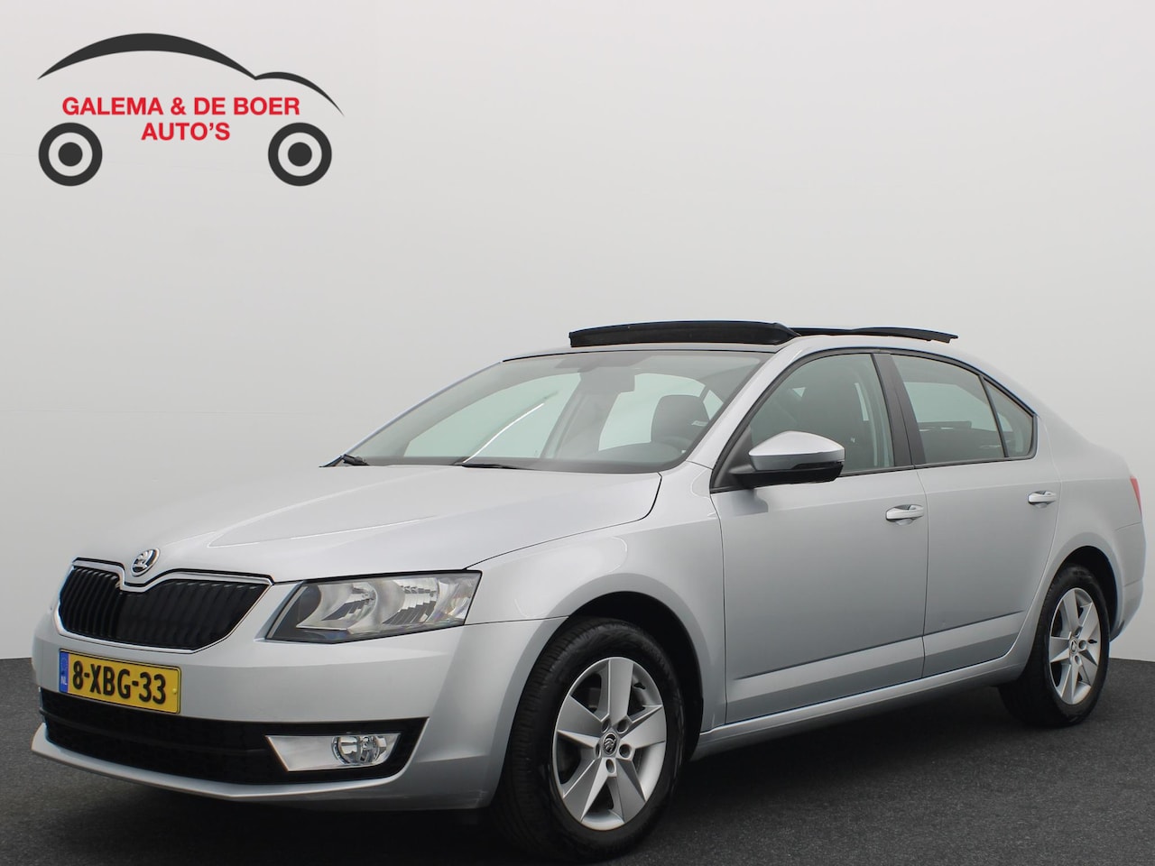 Skoda Octavia - 1.2 TSI Greentech Ambition 1STE EIG / PANORAMADAK / TREKHAAK / AIRCO / PDC / BLUETOOTH / C - AutoWereld.nl