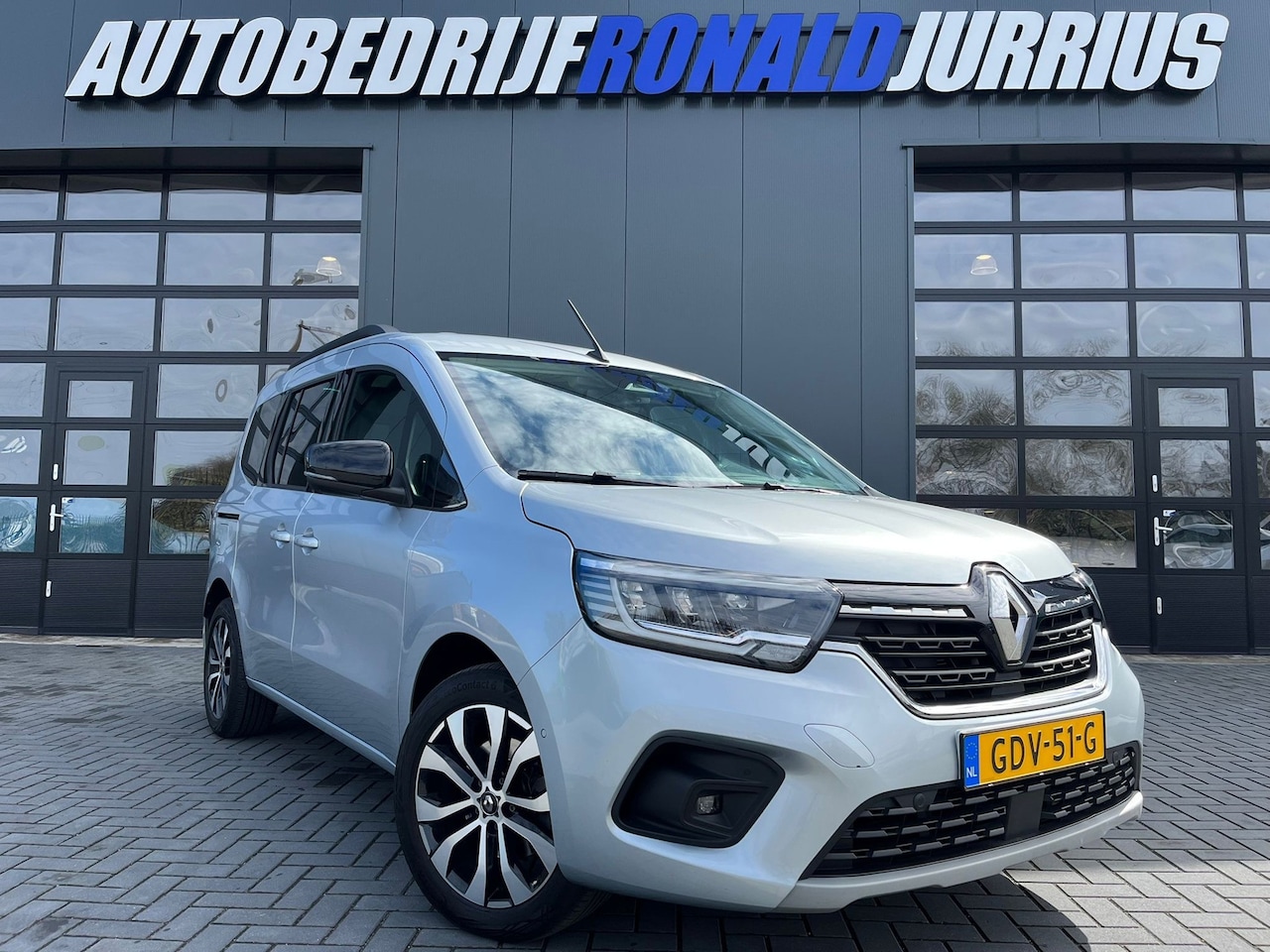 Renault Kangoo - 1.3 TCe Nordic Rolstoellift/5 Persoons/Automaat/Camera/Navigatie/Full Led/1Ste Eigenaar - AutoWereld.nl