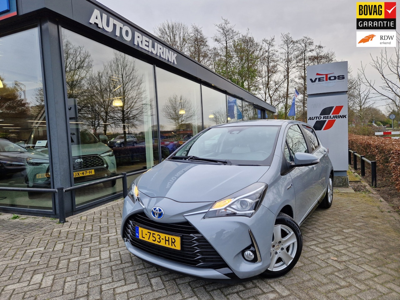 Toyota Yaris - 1.5 Hybrid Aspiration/TREKHAAK/LMV/STOELVERWARMING - AutoWereld.nl