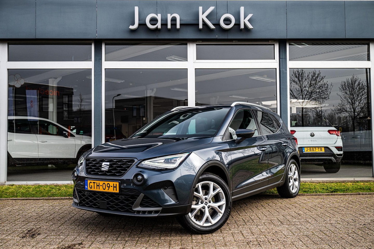 SEAT Arona - 1.0 TSi 95pk FR Business Connect | Keyless | Navigatie | Stoelverwarming - AutoWereld.nl