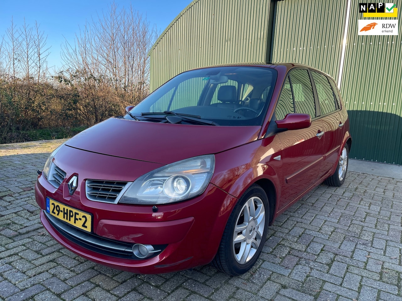 Renault Scénic - 2.0-16V Tech Line Panorama/Navi/Airco/APK NEW! - AutoWereld.nl