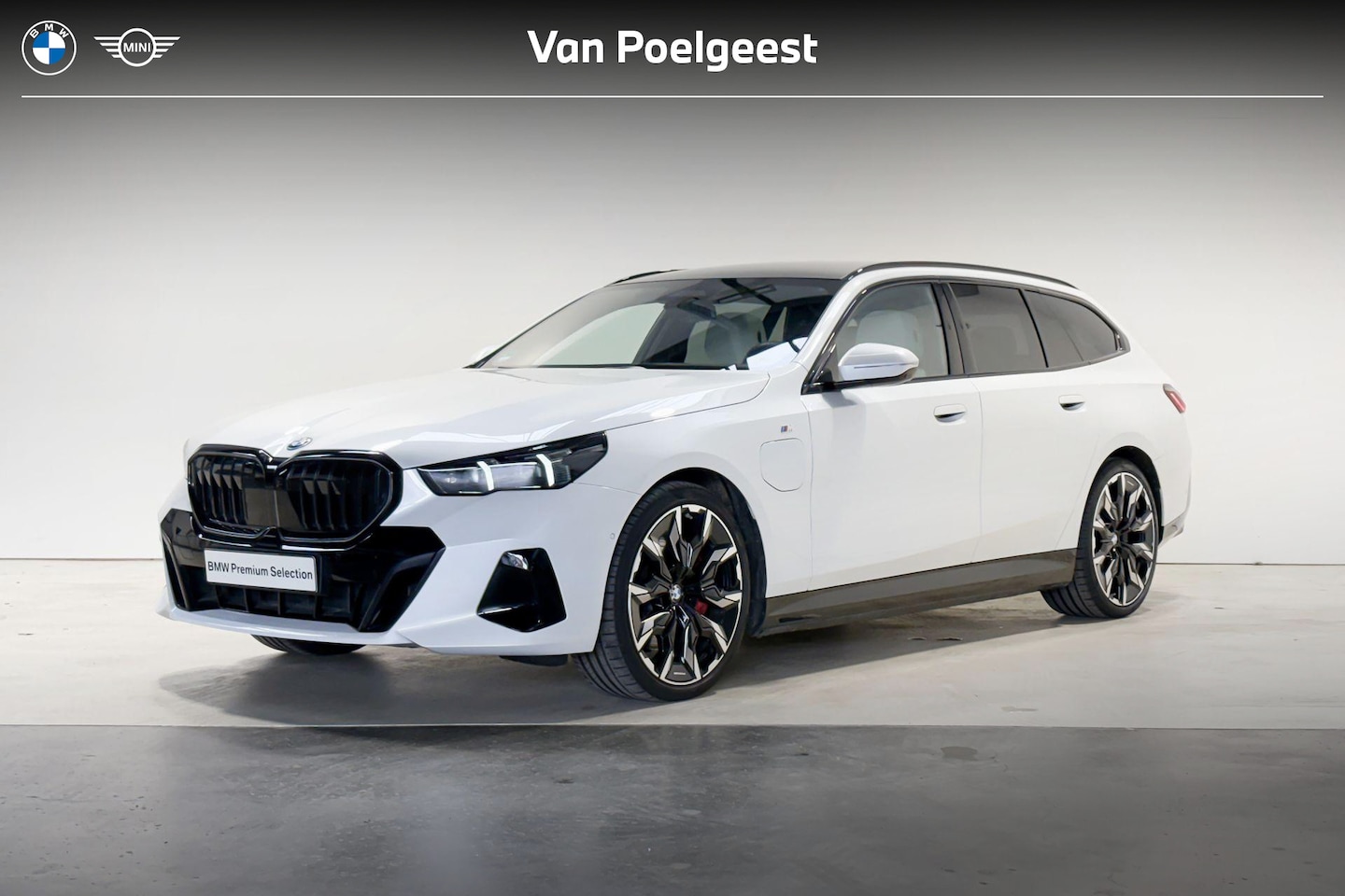 BMW 5-serie Touring - 550e xDrive Innovation Pack M Sportpakket Pro Aut. - AutoWereld.nl