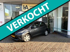 Toyota Aygo - 1.0 VVT-i x-play |5drs|Airco|Cam|Navi|