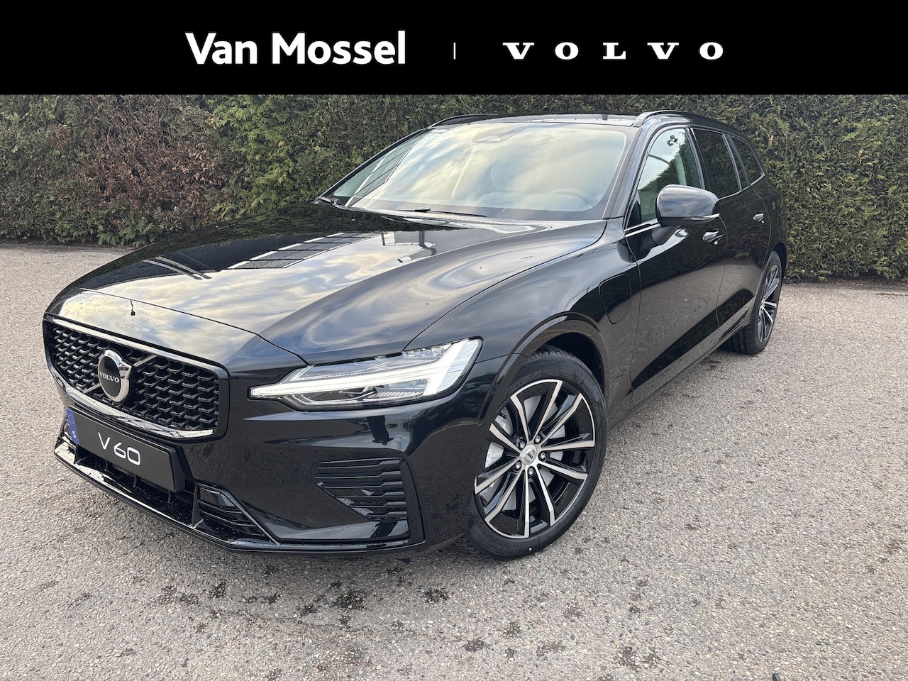 Volvo V60 - 2.0 T8 Plug-in hybrid AWD Plus Dark - AutoWereld.nl