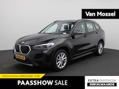 BMW X1 - sDrive20i Business Edition | Automaat | Climate Control | Achteruitrijcamera | Parkeersens