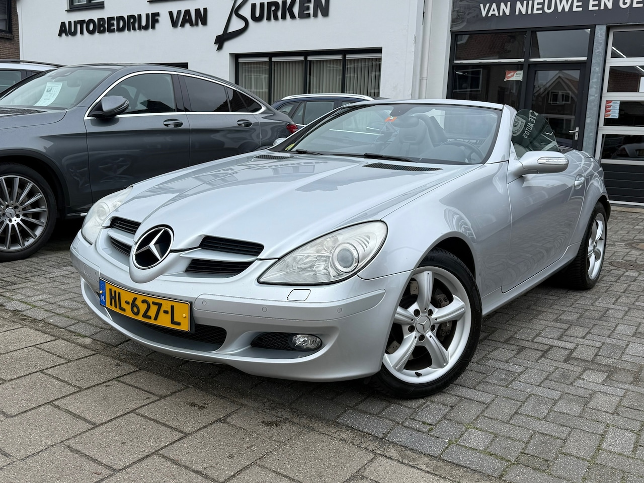 Mercedes-Benz SLK-klasse - 350 350, Stoelverwarming,Nekverwarming,Navigatie,Parkeersensoren,Cruise control - AutoWereld.nl