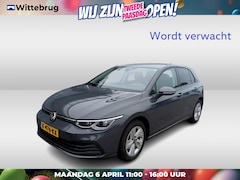 Volkswagen Golf - 1.0 eTSI Life Business DSG Automaat Camera / Clima / Navigatie / Memorystoel verwarmd/ Par